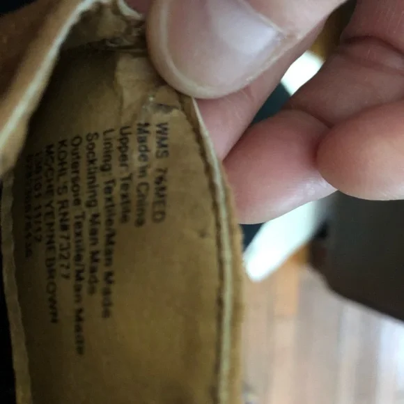 Size 7.5 super cute, boho style brown faux suede MUDD ankle boots. So trendy - Picture 3 of 6